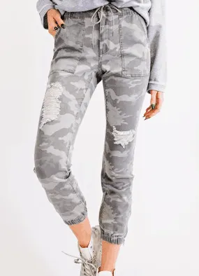 Distressed Camo Pant