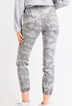 Distressed Camo Pant