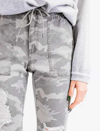 Distressed Camo Pant