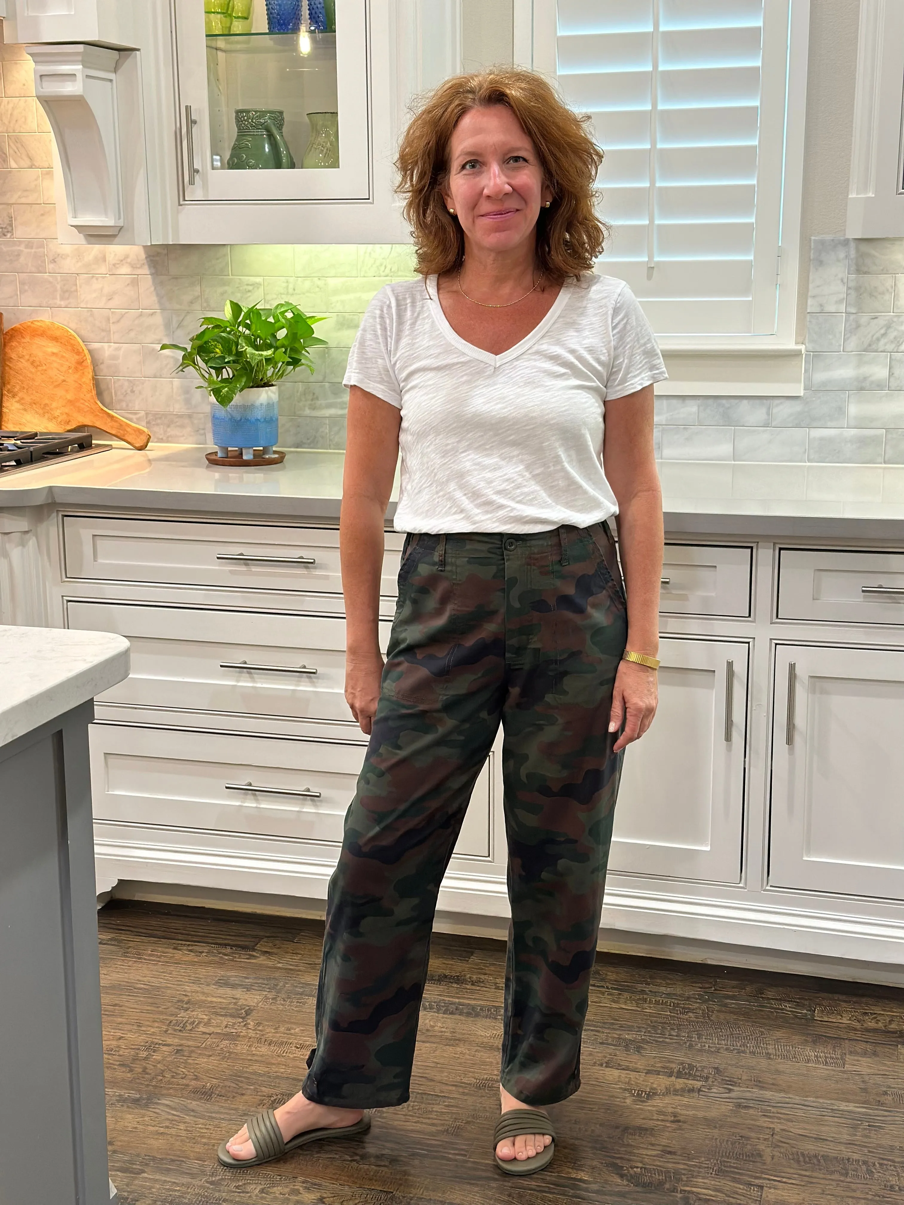 Michael Stars Maxine Convertible Straight Leg Pant in Olive Camo