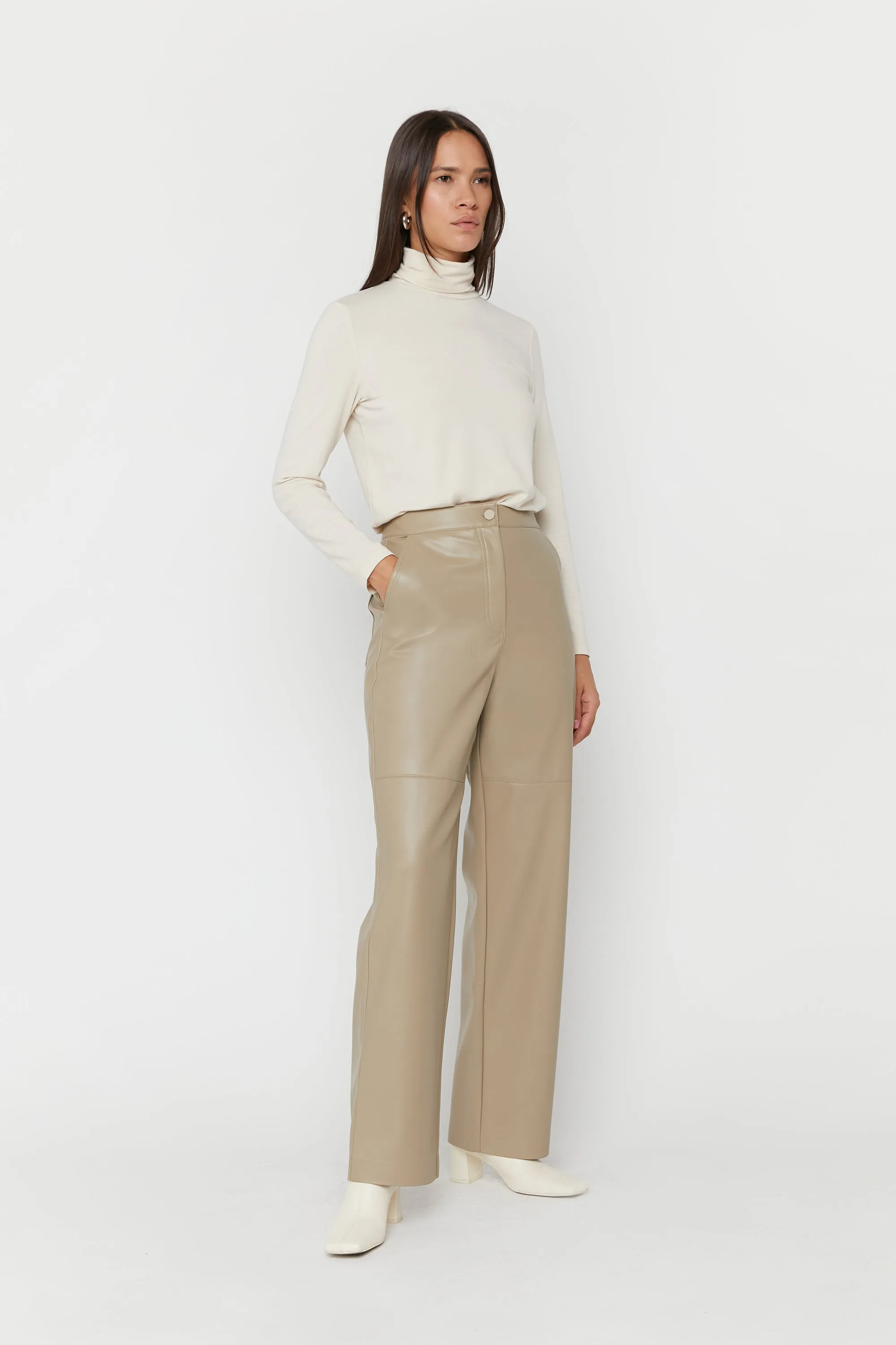 STRAIGHT LEG VEGAN LEATHER PANT